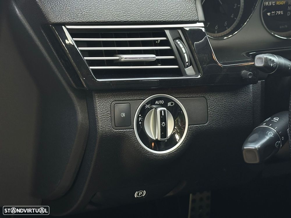 Mercedes-Benz E 300 BLUETEC Hybrid Avantgarde - 13