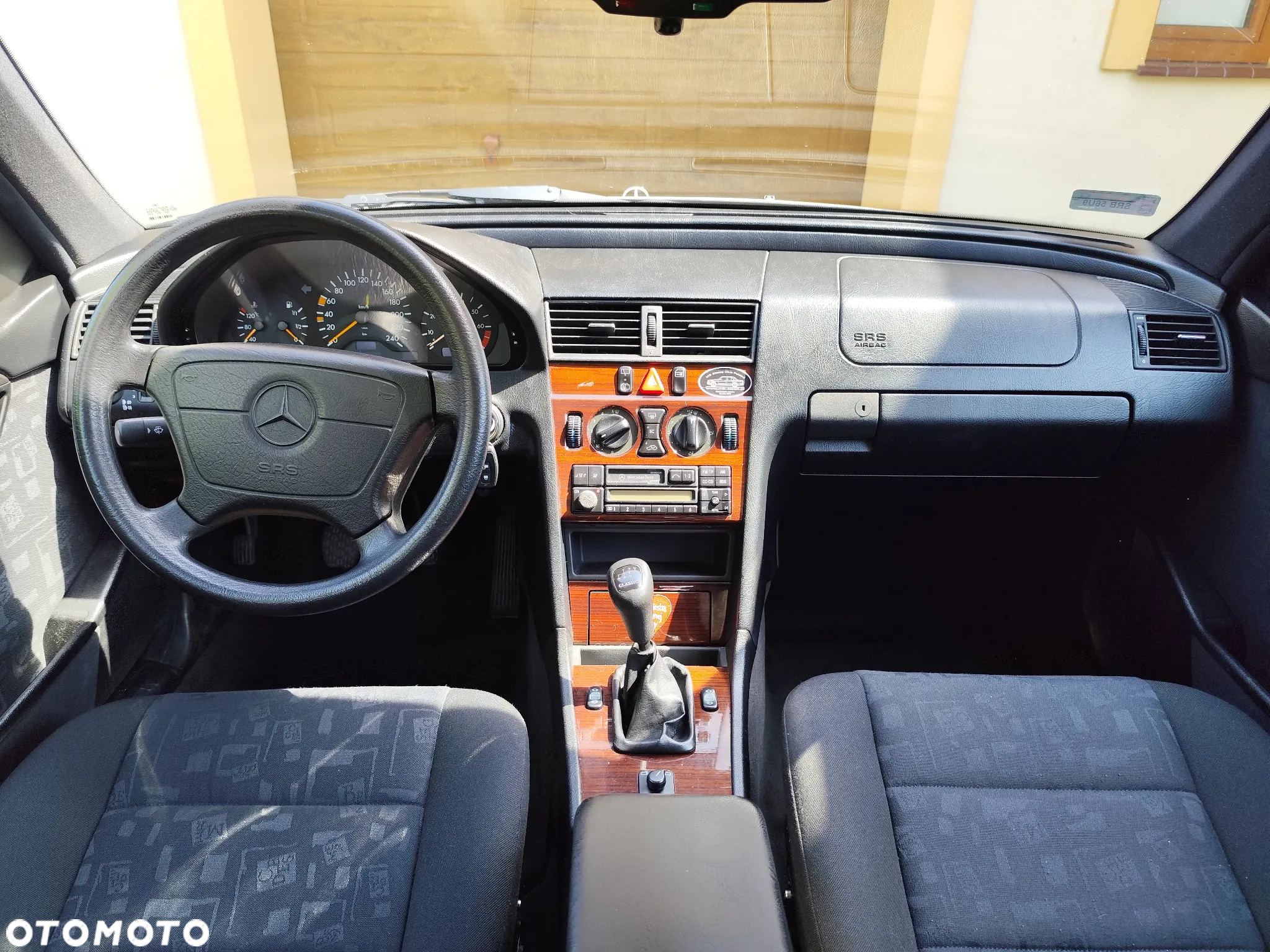 Mercedes-Benz Klasa C 180 T Classic - 8