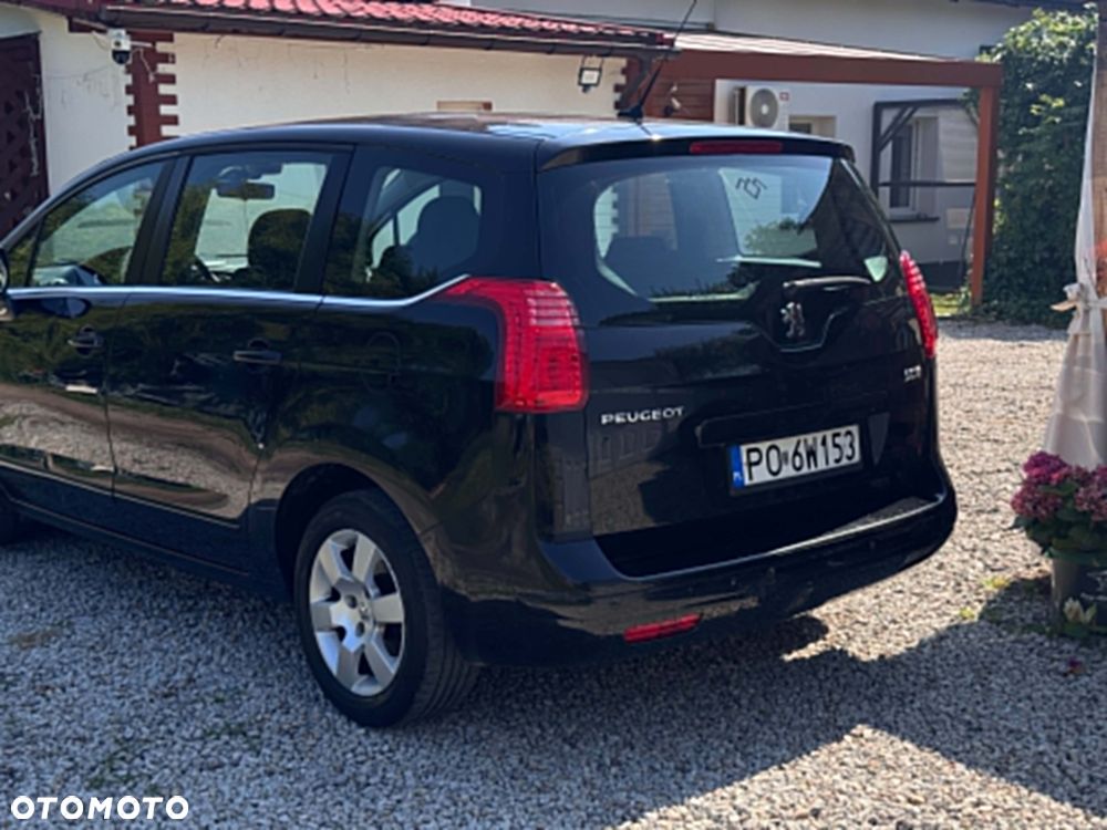 Peugeot 5008 2010 photo 4