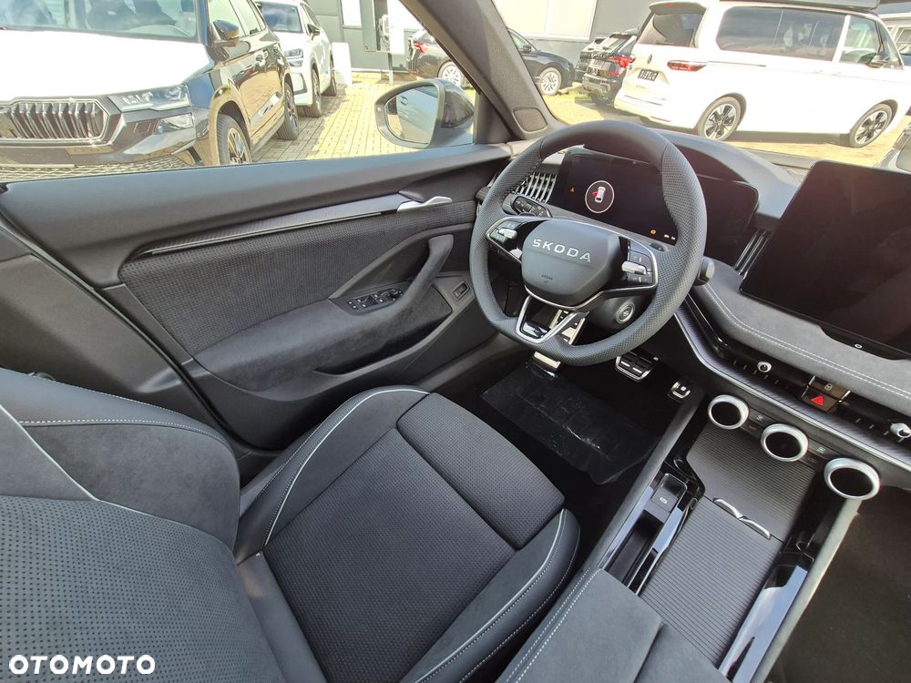 Skoda Superb 2.0 TDI SCR 4x4 Sportline DSG - 8