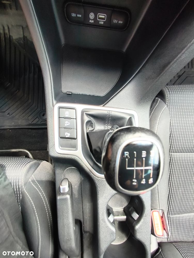 Kia Sportage - 10