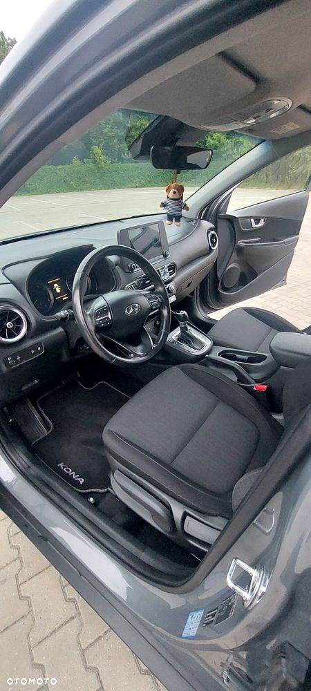 Hyundai Kona - 32