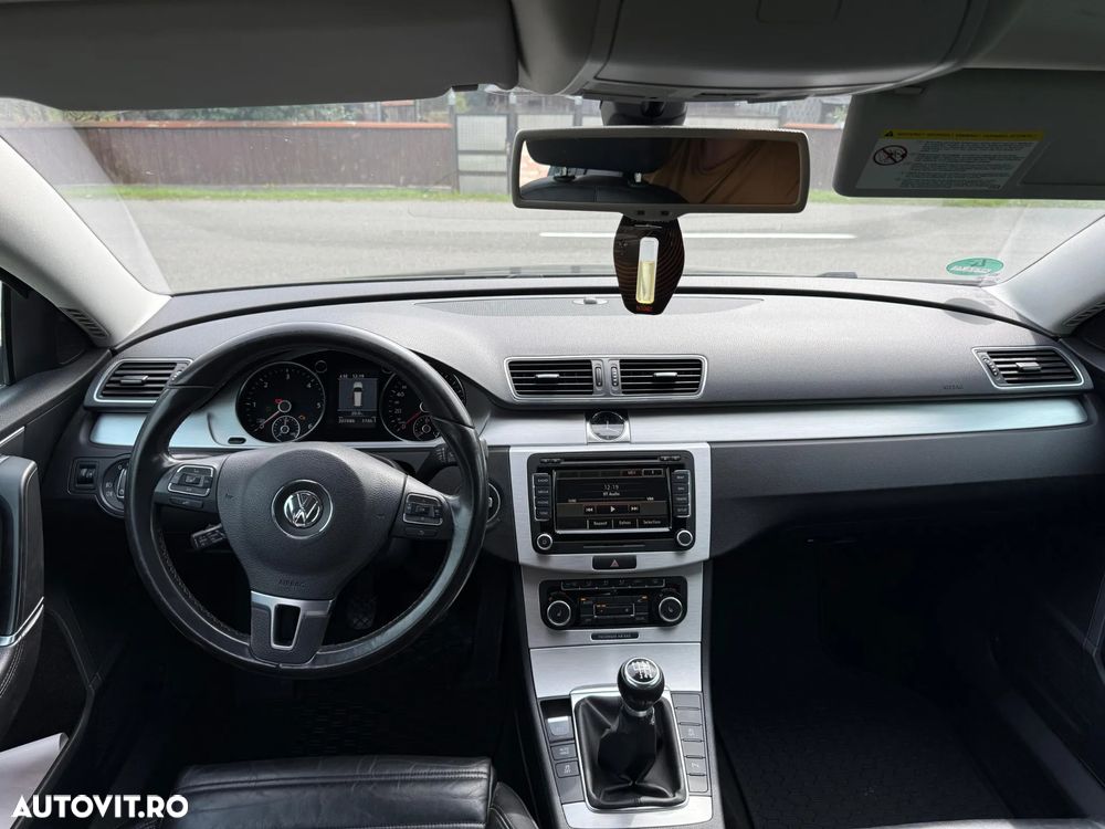 Volkswagen Passat Variant 2.0 TDI BlueMotion Technology Highline - 9