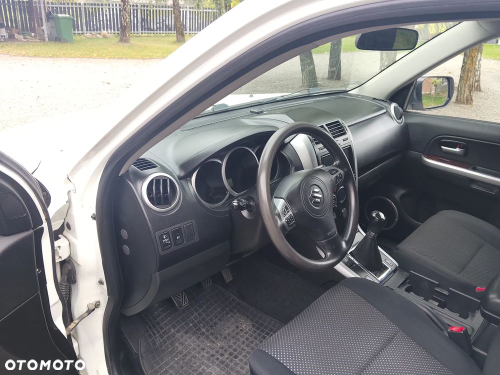 Suzuki Grand Vitara - 16