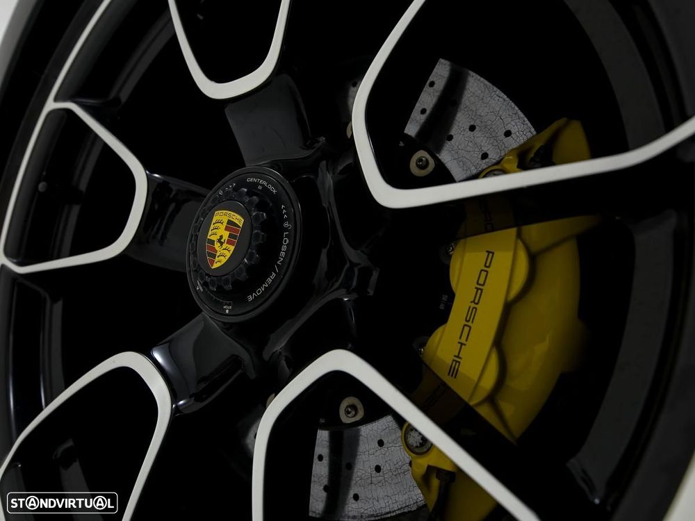 Porsche 911 (992) Turbo S PDK - 18