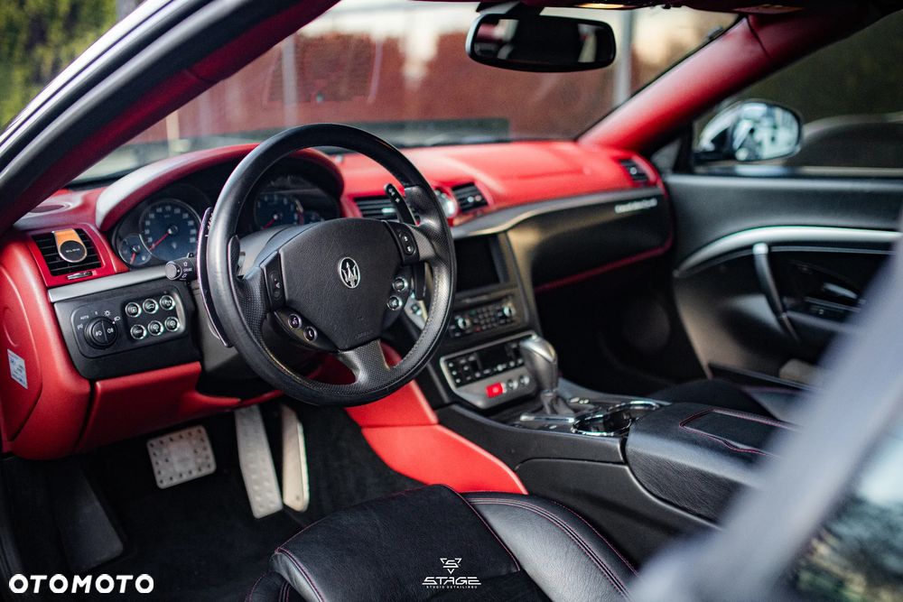 Maserati GranCabrio Sport - 14