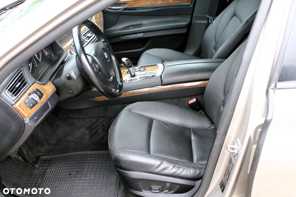 BMW Seria 7 730d Blue Performance - 29