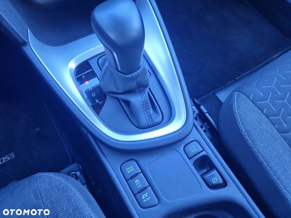 Toyota Yaris Cross Hybrid 1.5 Comfort - 24