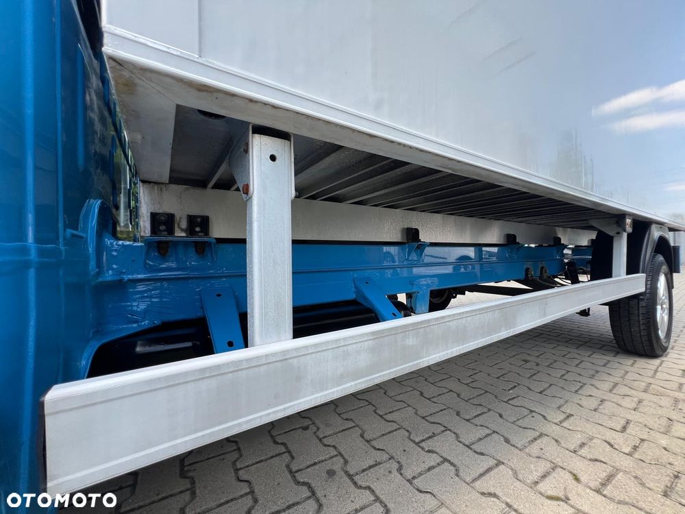 Volkswagen CRAFTER 2,0 TDI KONTENER / IZOTERMA - 23