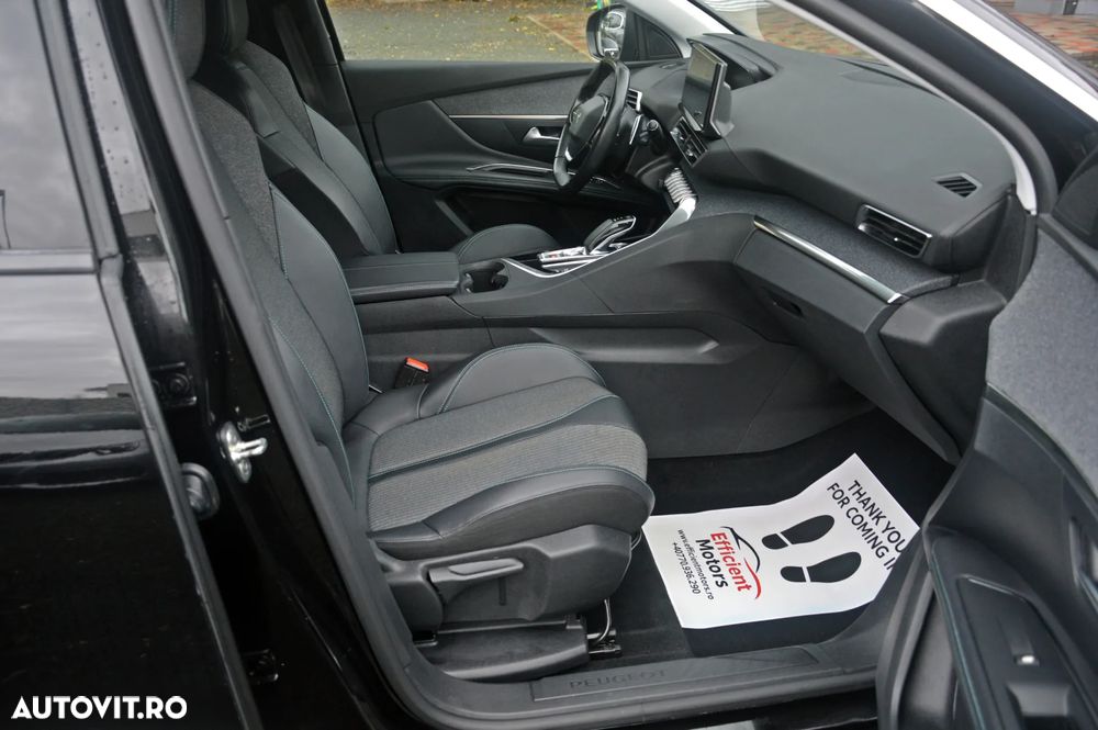 Peugeot 3008 Hybrid 225 e-EAT8 Allure - 24