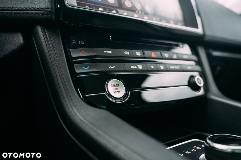 Jaguar F-Pace 2.0 i4D AWD Portfolio - 13
