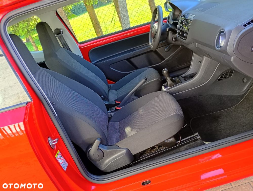 Volkswagen up! 1.0 Beats - 13