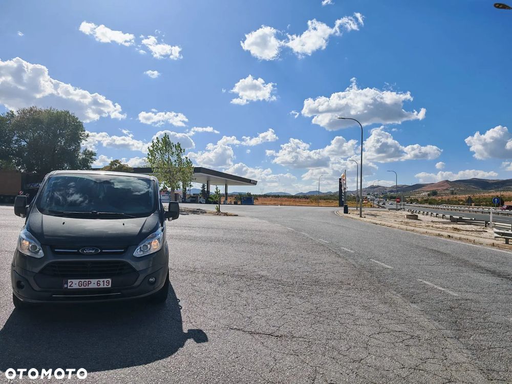 Ford Tourneo Custom - 29