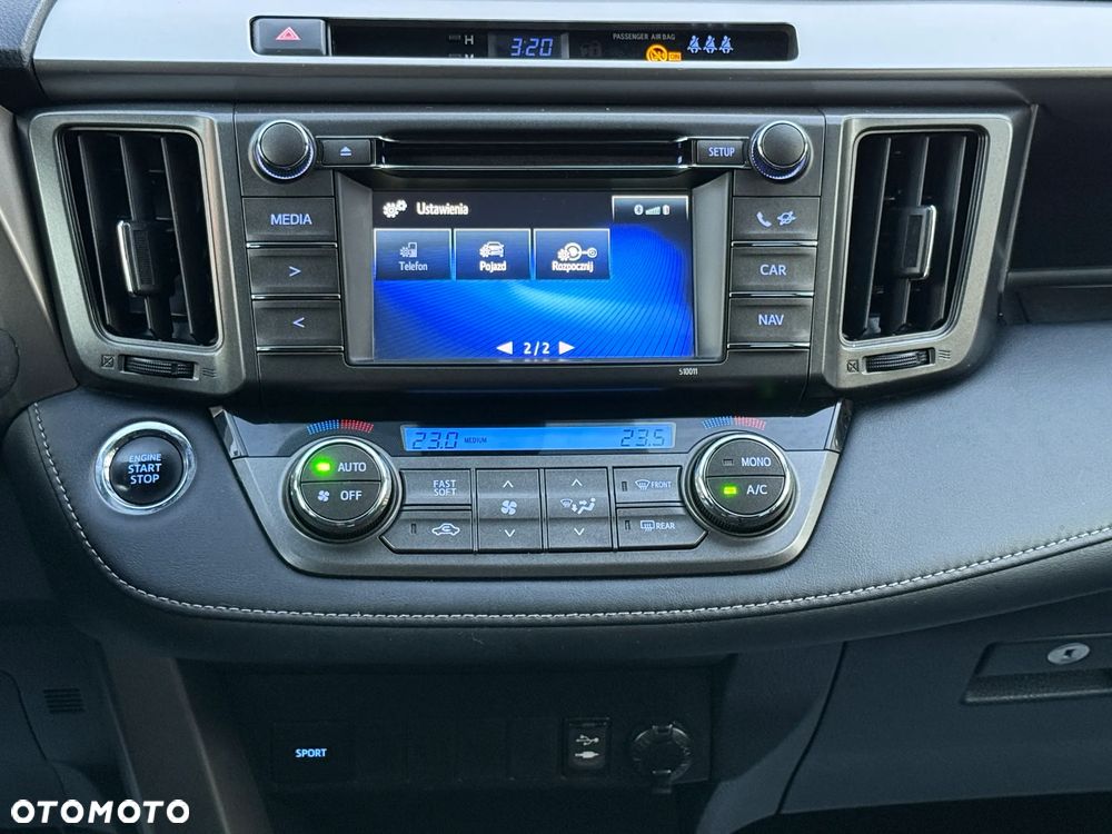 Toyota RAV4 2.0 D-4D Premium - 11