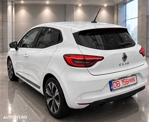Renault Clio - 25