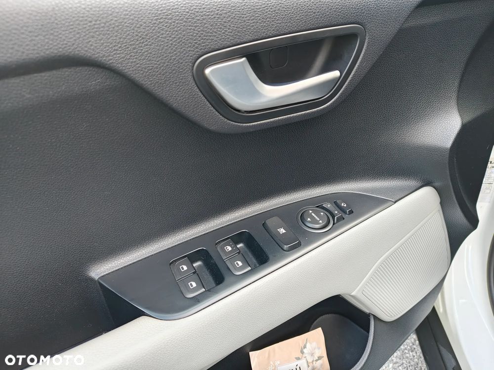 Kia Stonic 1.0 T-GDI L - 12