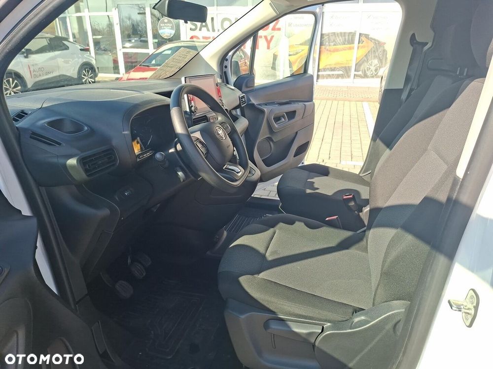 Toyota Proace City - 12