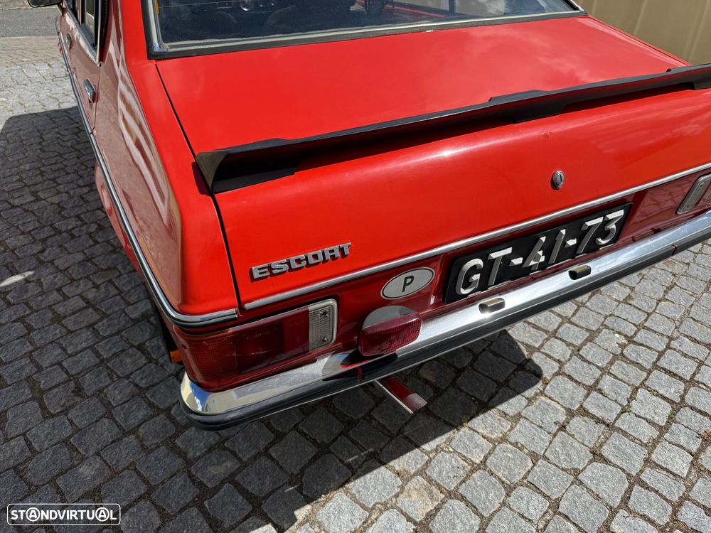 Ford Escort - 10