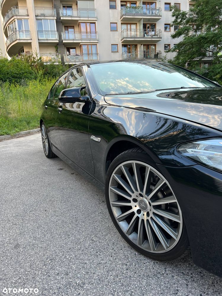 BMW Seria 5 530d xDrive Luxury Line - 7