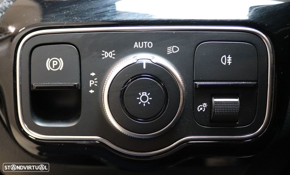 Mercedes-Benz A 180 d Style Plus - 13