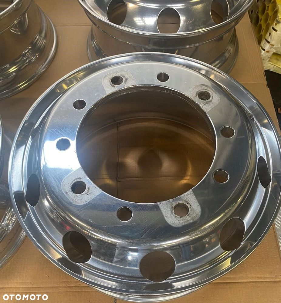FELGA / FELGI ALUMINIOWE MAN / DAF / MERCEDES / SCANIA / VOLVO 22,5x9 ALCOA - 9