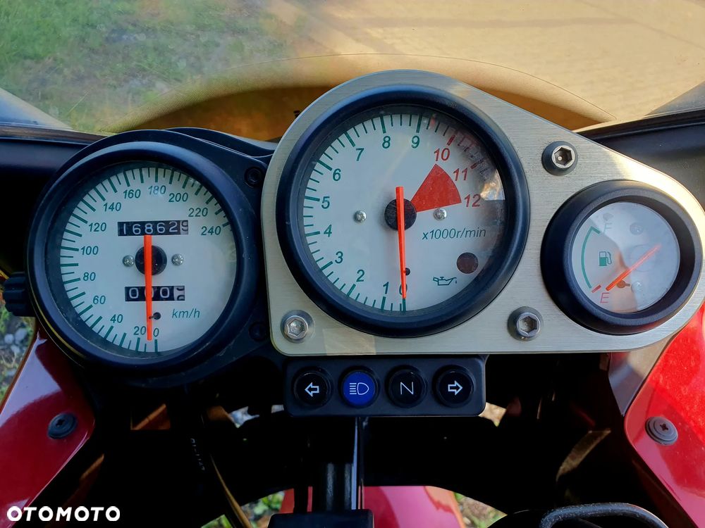 Kawasaki ZR - 13