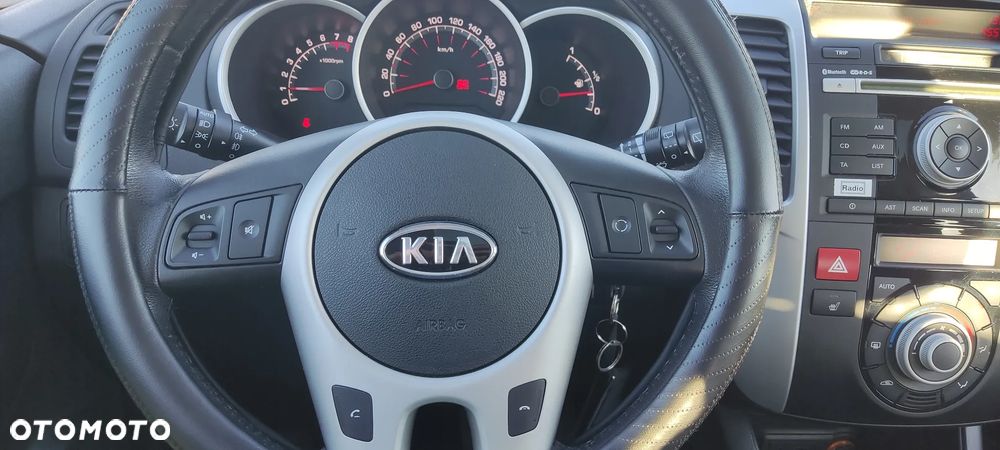 Kia Venga 1.6 CVVT Fifa World Cup Edition - 12