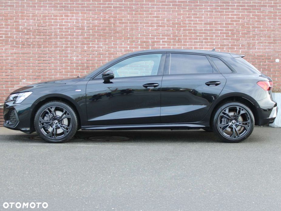 Audi A3 Sportback - 3