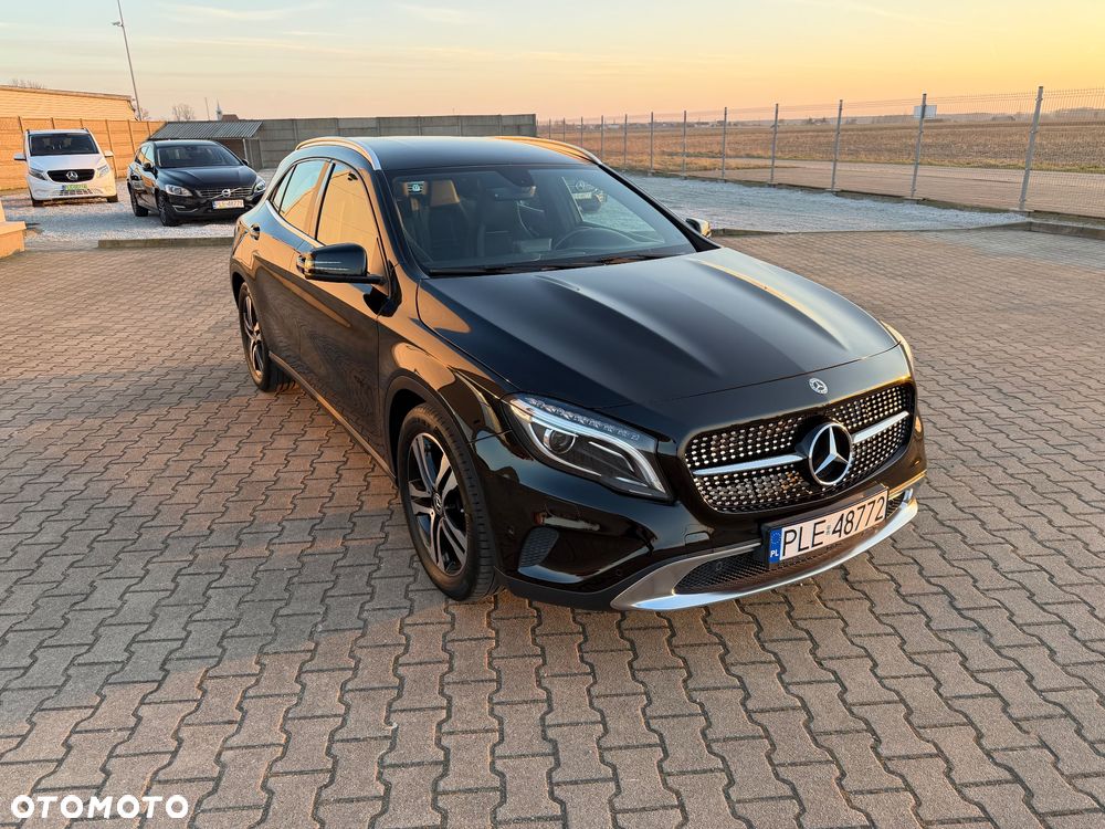 Mercedes-Benz GLA 200 7G-DCT - 31
