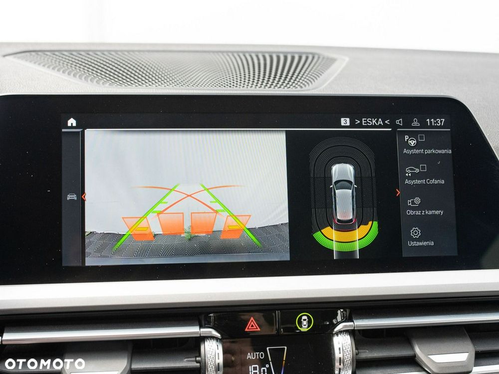 BMW Seria 3 318i - 24