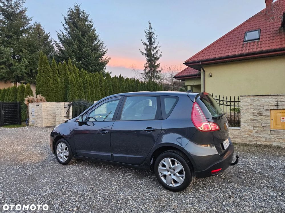 Renault Scenic 1.6 16V Confort Expression - 9