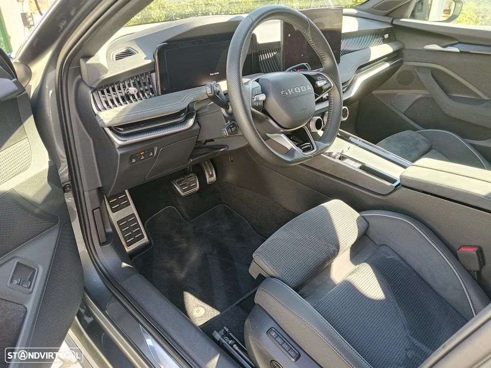 Skoda Superb 1.5 TSI iV Sportline DSG - 6