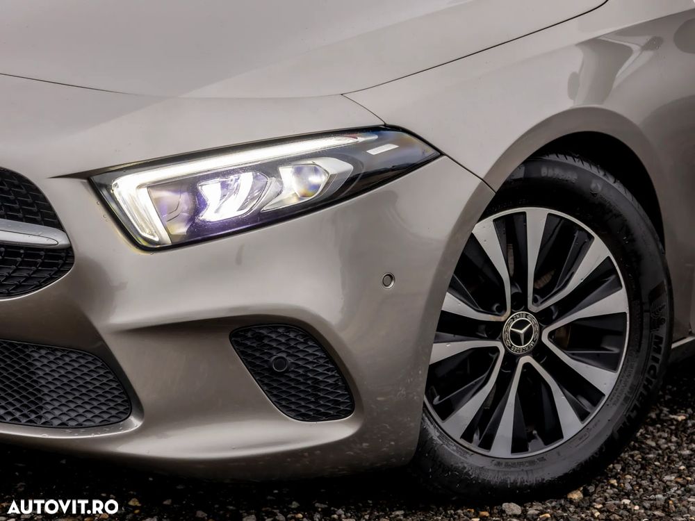 Mercedes-Benz A 180 d Sedan 7G-DCT - 11