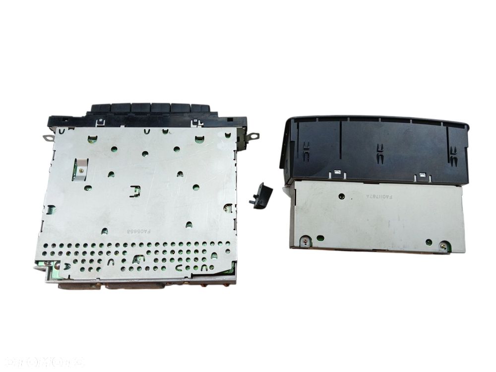 RADIO TOYOTA YARIS I (1999-2003) 1.4 D4D 75KM 86110-52140, 86120-52390 - 9