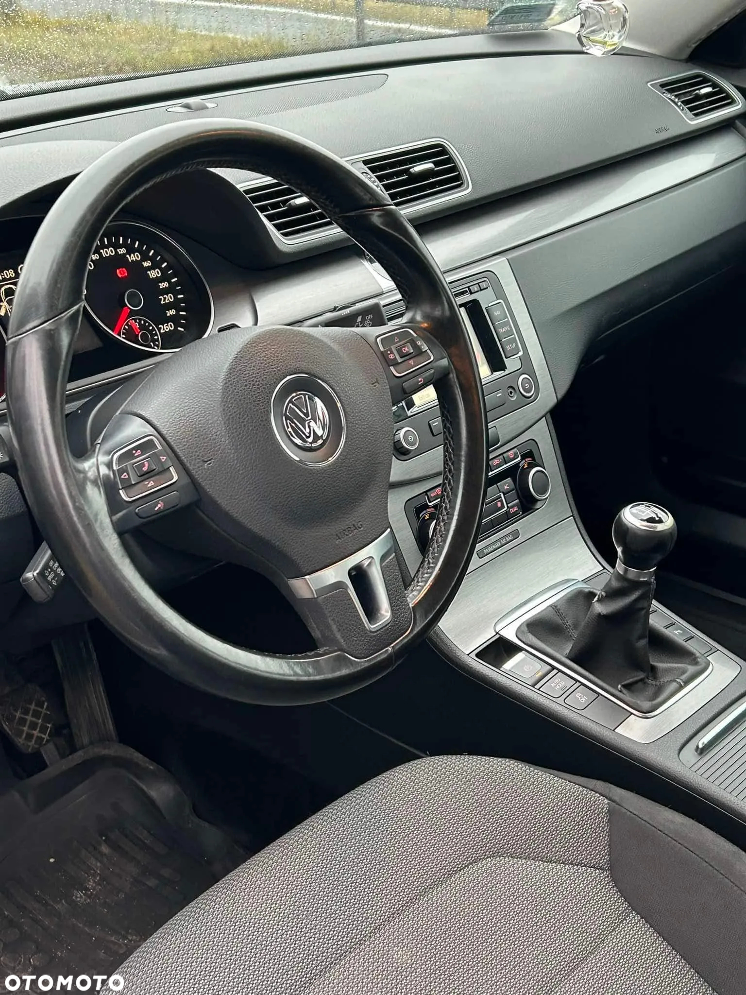 Volkswagen Passat - 11