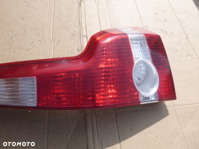 LAMPA PRAWY TYŁ PRAWA TYLNA VOLVO V50 04-07 - 2