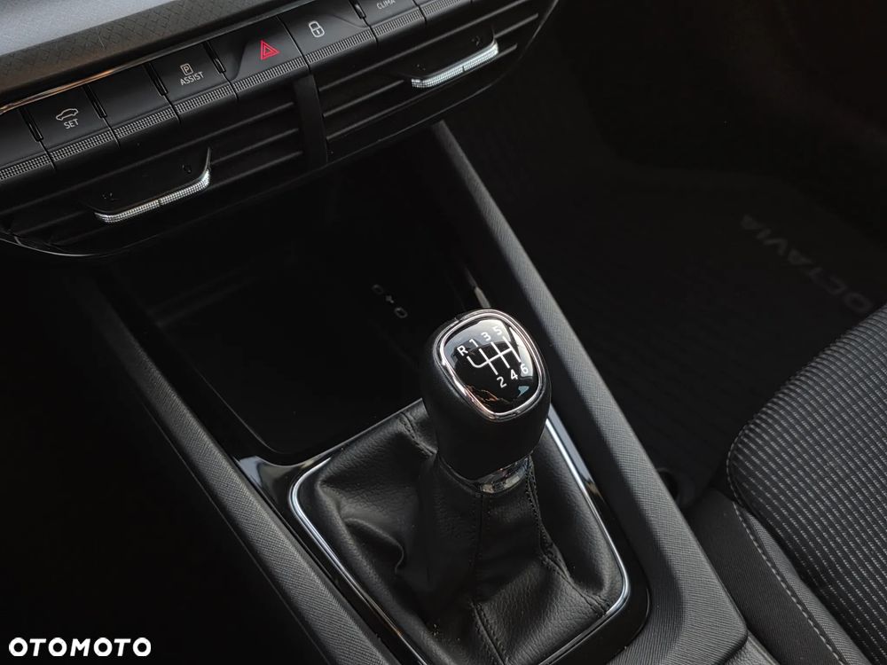 Skoda Octavia 1.5 TSI ACT Ambition - 24