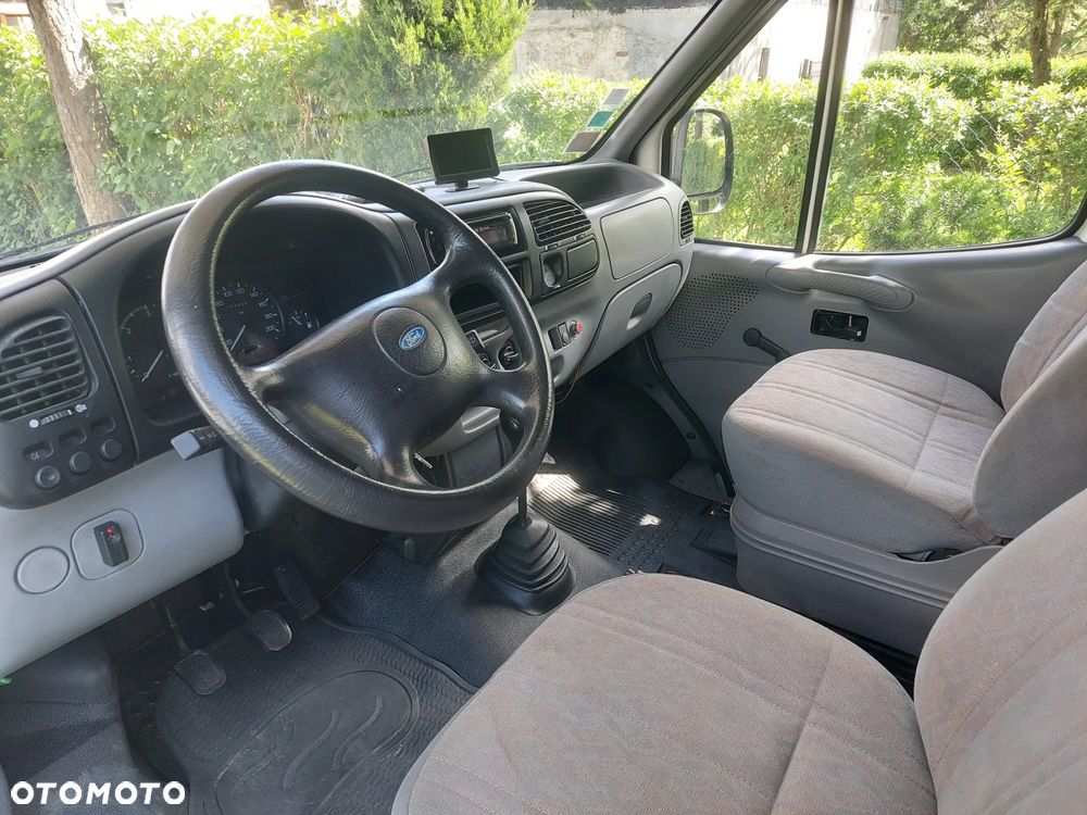 Ford Transit - 22
