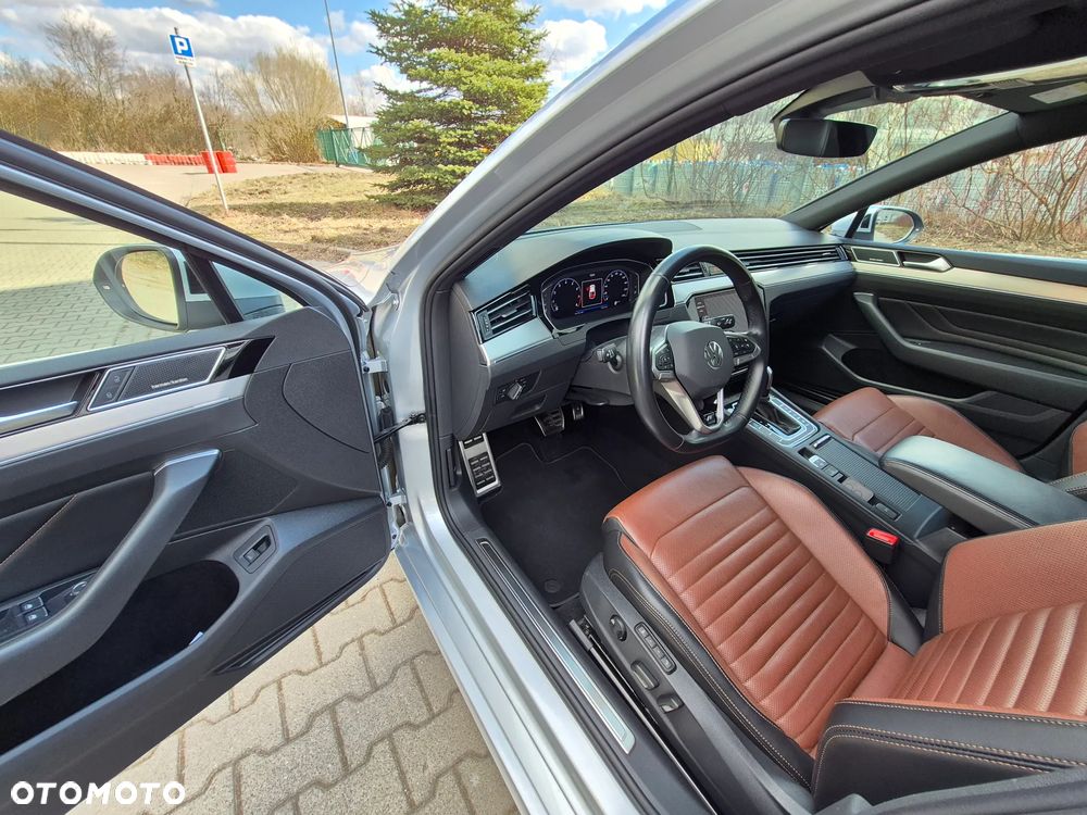 Volkswagen Passat 2.0 TSI Elegance DSG - 12