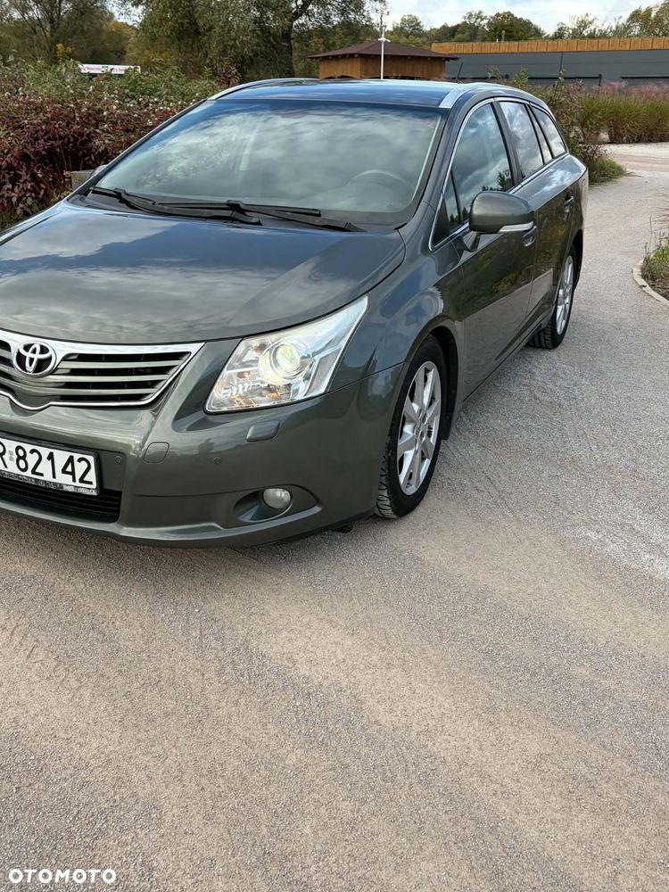 Toyota Avensis - 22