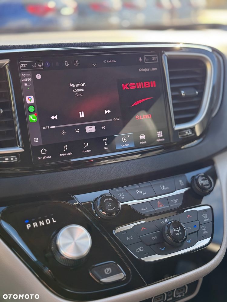 Chrysler Pacifica - 23