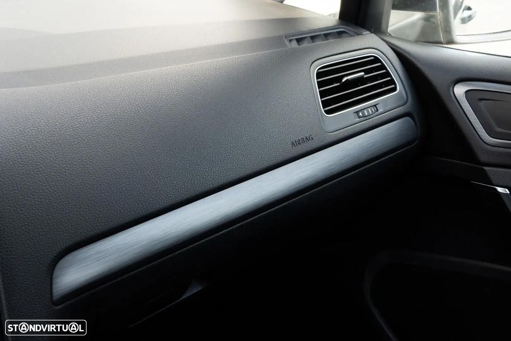 VW Golf - 21