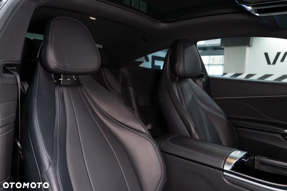 Mercedes-Benz CLE 300 mHEV 4-Matic AMG Line - 37