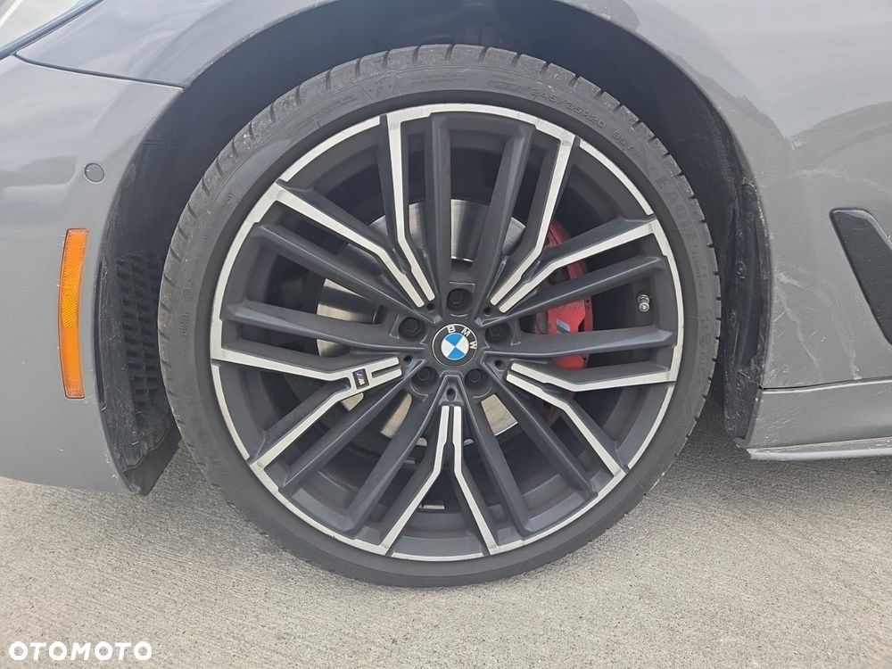 BMW Seria 5 530i xDrive M Sport Edition - 13