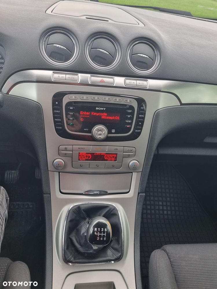 Ford Galaxy 2.0 TDCi DPF Concept - 20