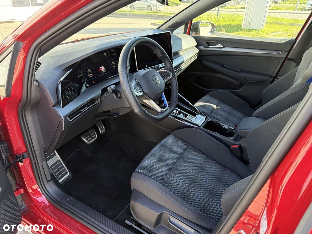 Volkswagen Golf - 10