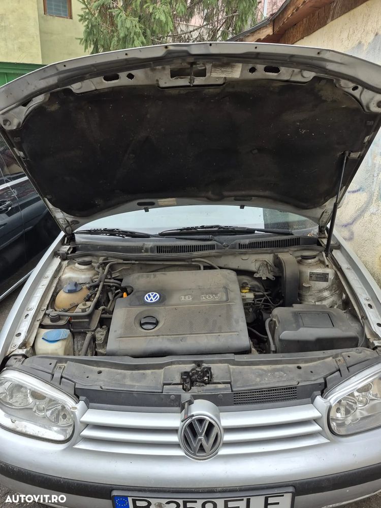 Volkswagen Golf - 6