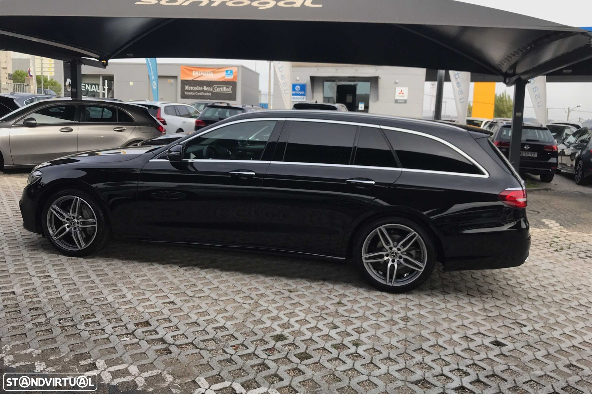 Mercedes-Benz E 220 d AMG Line - 4