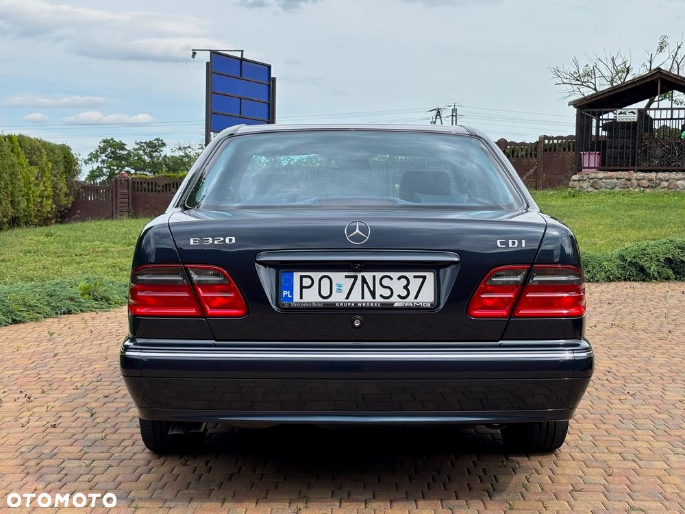 Mercedes-Benz Klasa E 320 T CDI Avantgarde - 8