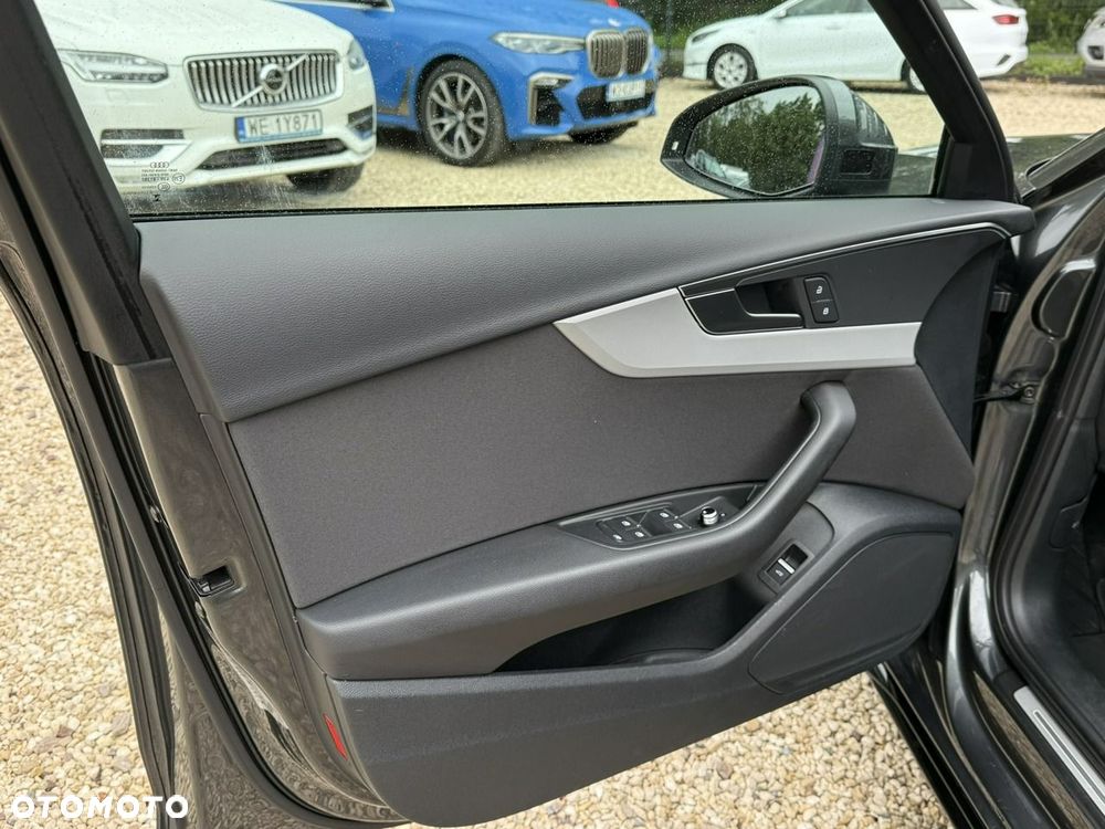 Audi A4 Limousine 35 TFSI mHEV S Line S tronic - 13